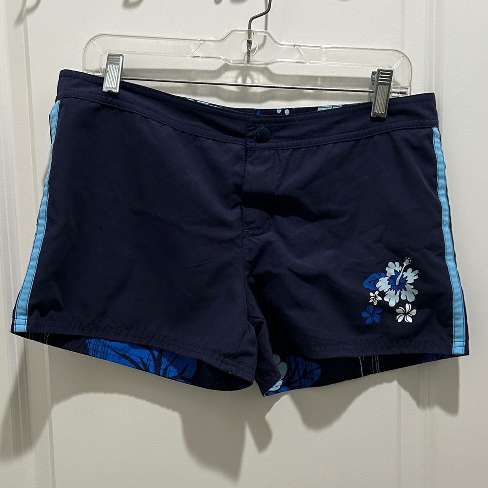 Billabong Women's Revesible beach Shorts (M)